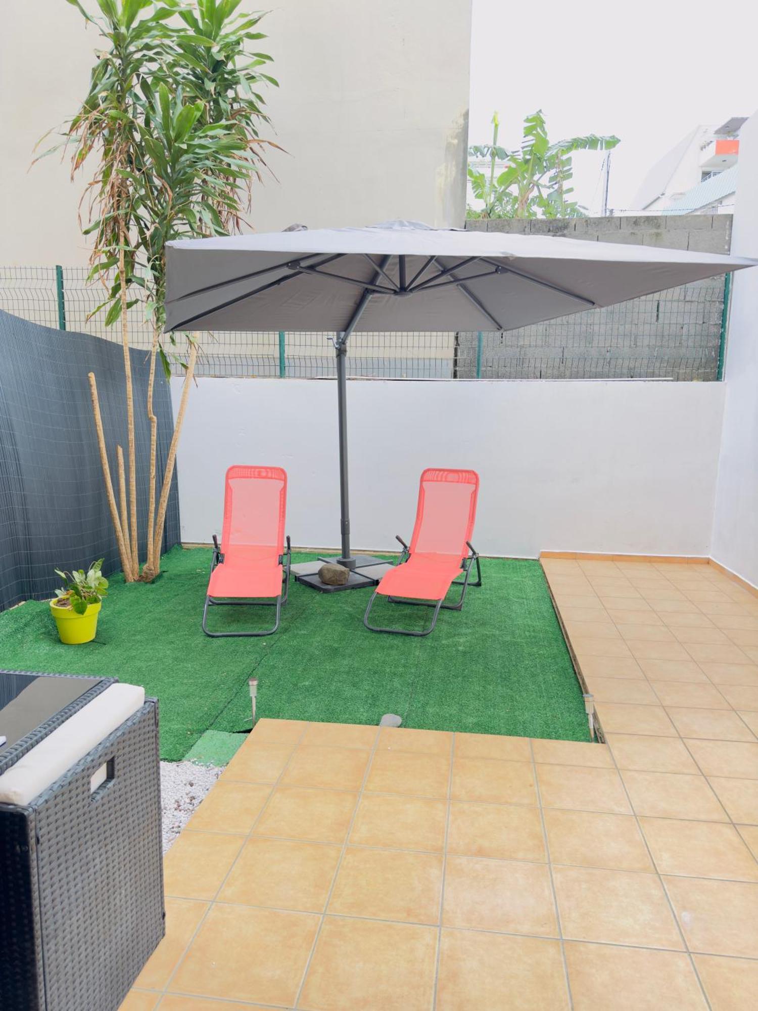 Le Petit Oasis Leilighet Saint-Denis Eksteriør bilde